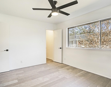 4040 San Felipe Street - Photo Thumbnail 7