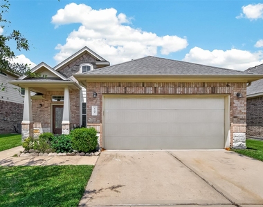 1251 S Maple Drive - Photo Thumbnail 1
