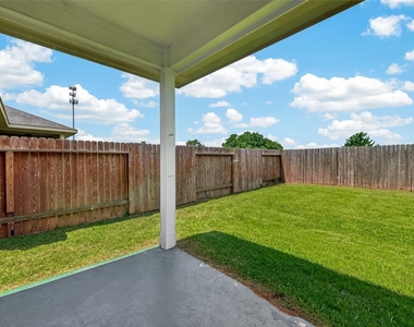 1251 S Maple Drive - Photo Thumbnail 22