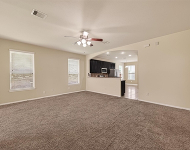 1251 S Maple Drive - Photo Thumbnail 3