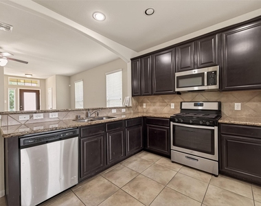 1251 S Maple Drive - Photo Thumbnail 6