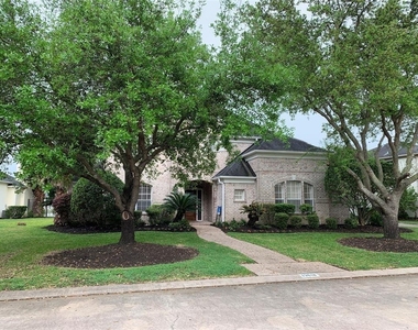 19818 Parkwater Circle - Photo Thumbnail 4