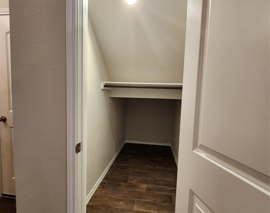 14719 Black Brush Manor - Photo Thumbnail 20