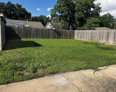 12418 Plumbrook Drive - Photo Thumbnail 19