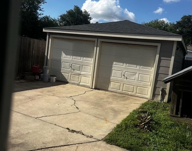 12418 Plumbrook Drive - Photo Thumbnail 23
