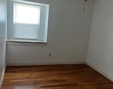 12418 Plumbrook Drive - Photo Thumbnail 13