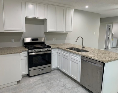 17219 Lillian Lane - Photo Thumbnail 3