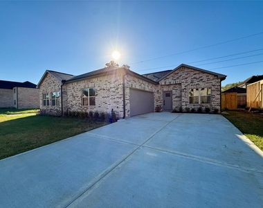 2607 Liguria Ln - Photo Thumbnail 1