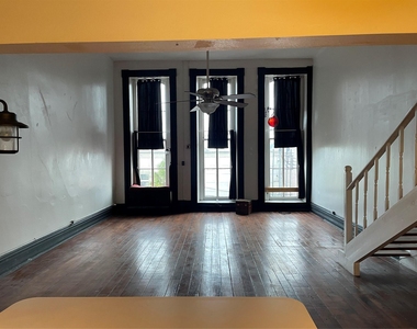 2116 Strand Street - Photo Thumbnail 7
