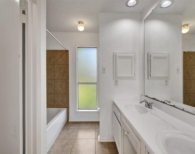1311 Oak Hollow Drive - Photo Thumbnail 12