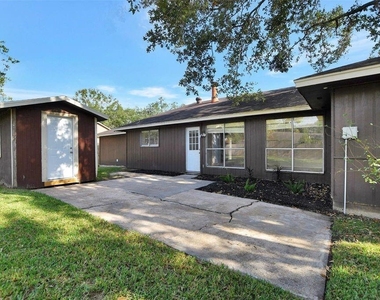 1311 Oak Hollow Drive - Photo Thumbnail 19