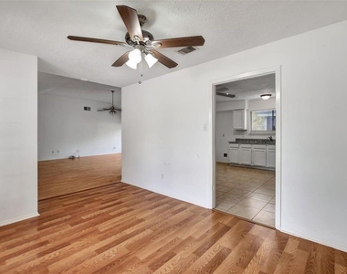 1311 Oak Hollow Drive - Photo Thumbnail 7