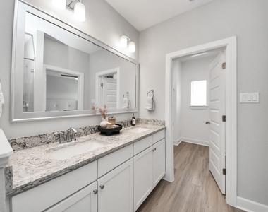 5300 Berkeley Knoll Circle - Photo Thumbnail 21