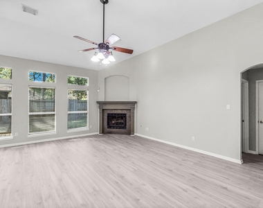 155 N Wimberly Way - Photo Thumbnail 10