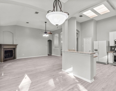 155 N Wimberly Way - Photo Thumbnail 14
