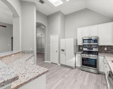 155 N Wimberly Way - Photo Thumbnail 13