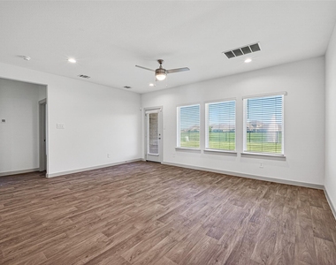 1322 Truckee River Drive - Photo Thumbnail 6