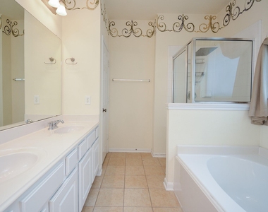 21503 Round Creek Court - Photo Thumbnail 7