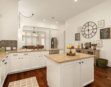 16650 Seminole Ridge Drive - Photo Thumbnail 6