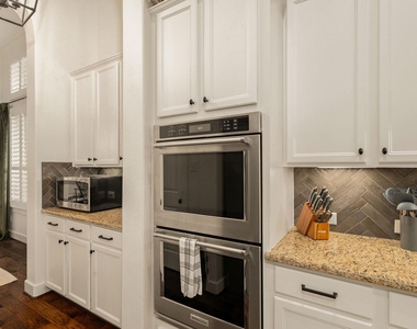 16650 Seminole Ridge Drive - Photo Thumbnail 5