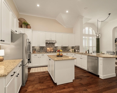16650 Seminole Ridge Drive - Photo Thumbnail 4