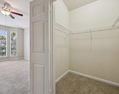5353 Memorial Drive - Photo Thumbnail 8