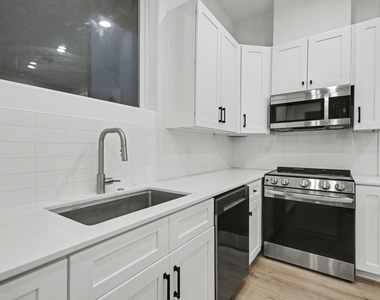 203 Danna Lane - Photo Thumbnail 7