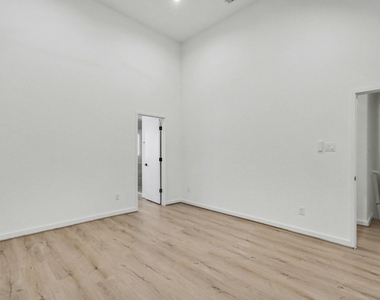 203 Danna Lane - Photo Thumbnail 12