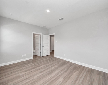 5300 Berkeley Knoll Circle - Photo Thumbnail 23