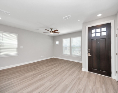 5300 Berkeley Knoll Circle - Photo Thumbnail 3