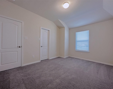 1707 Green Willow Court - Photo Thumbnail 24
