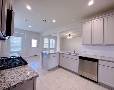 1707 Green Willow Court - Photo Thumbnail 12