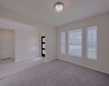 1707 Green Willow Court - Photo Thumbnail 8