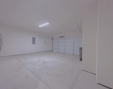 1707 Green Willow Court - Photo Thumbnail 32