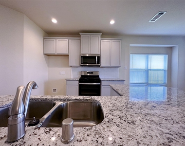 1707 Green Willow Court - Photo Thumbnail 14