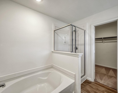 7314 Madison Commons Lane - Photo Thumbnail 16