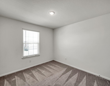 7314 Madison Commons Lane - Photo Thumbnail 24