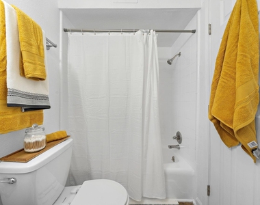 2828 61st Street - Photo Thumbnail 11