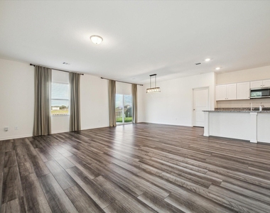 4603 Highland Crest Drive - Photo Thumbnail 3