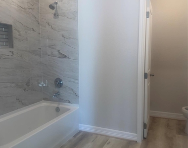 9315 Noel Street - Photo Thumbnail 6
