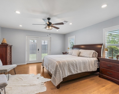 1214 W 31st Street - Photo Thumbnail 5