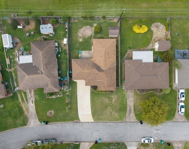 1214 W 31st Street - Photo Thumbnail 32