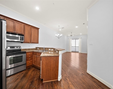202 Mcgowen Street - Photo Thumbnail 11