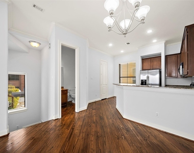 202 Mcgowen Street - Photo Thumbnail 7