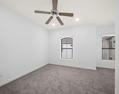 202 Mcgowen Street - Photo Thumbnail 15