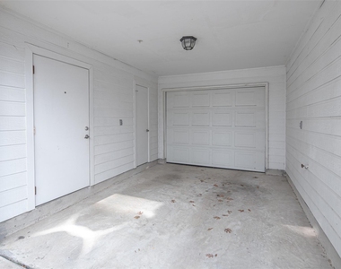 202 Mcgowen Street - Photo Thumbnail 2