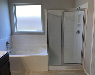 4427 Aversa Drive - Photo Thumbnail 10
