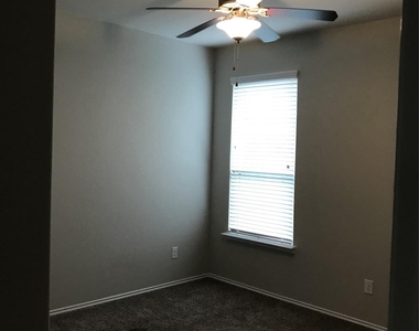 4427 Aversa Drive - Photo Thumbnail 6