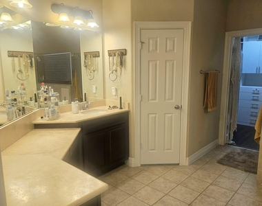 5206 Jacob Ridge Court - Photo Thumbnail 12