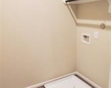 2522 Manor Valley Lane - Photo Thumbnail 11